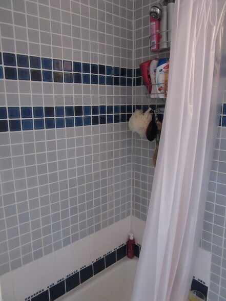 Building Photo - 701 N Randolph St