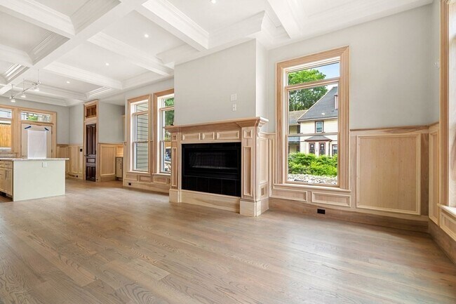 Building Photo - 6 Howland St