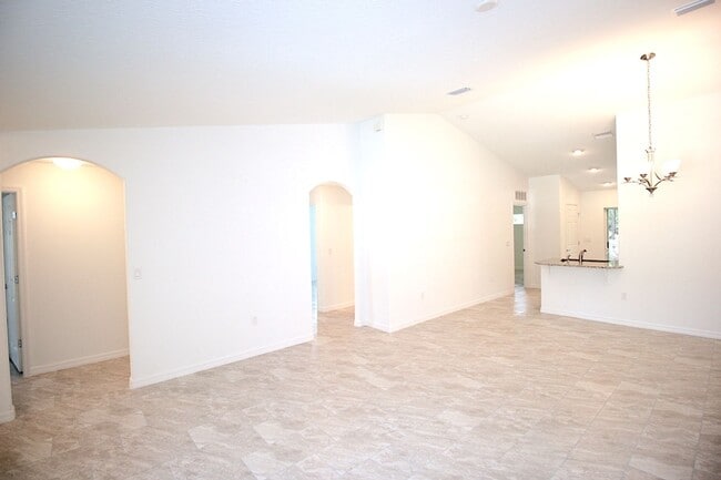 Building Photo - Spacious 4 Bed 2 Bath 2 Car Townhome Built in 2022 in Palm Coast!