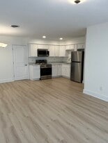 Building Photo - 1030 Community Rd
