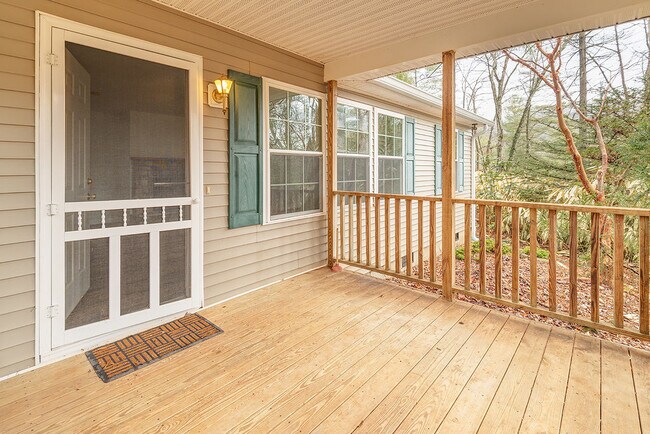 Building Photo - 172 Moffitt Rd