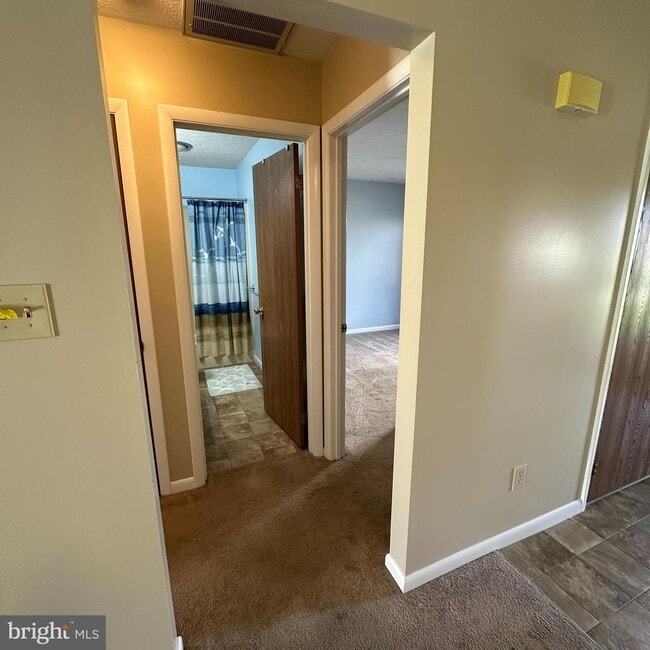 Building Photo - 1088 Westgate Dr