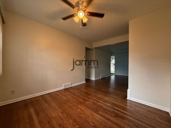 Building Photo - 24113 E Silsby Rd
