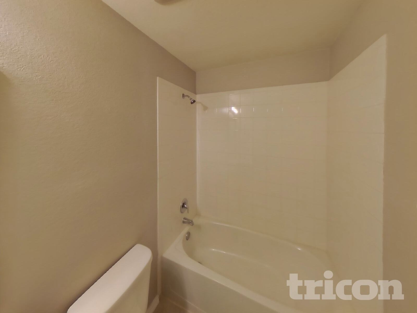 Building Photo - 2060 Brisbon St