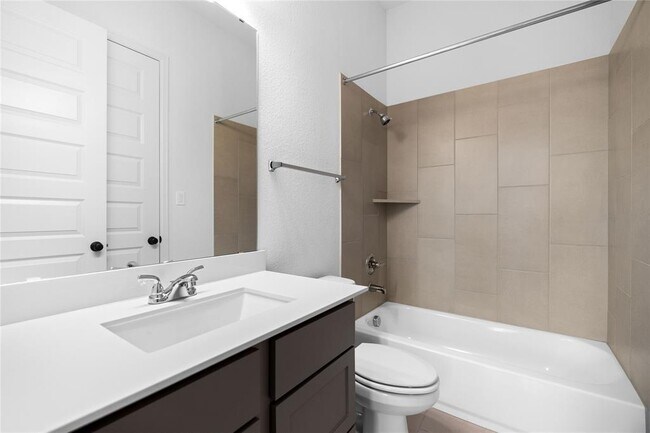 Building Photo - 639 Bay Breeze Dr