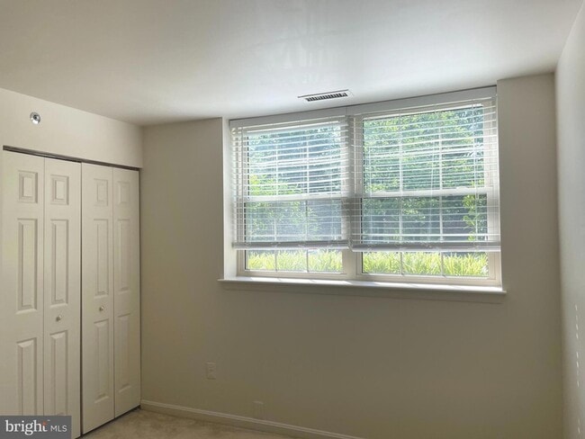 Building Photo - 12 Rain Flower Path