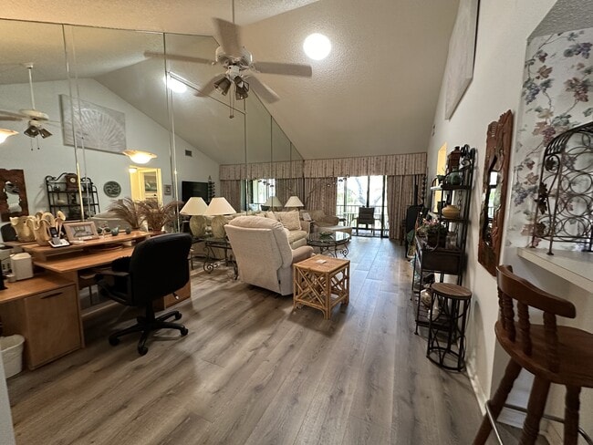 Building Photo - 1647 Brookhouse Ct