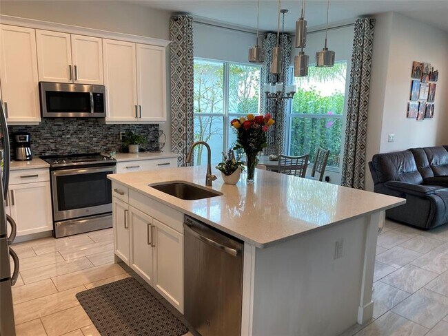 Building Photo - 9623 Brook Isles Ave