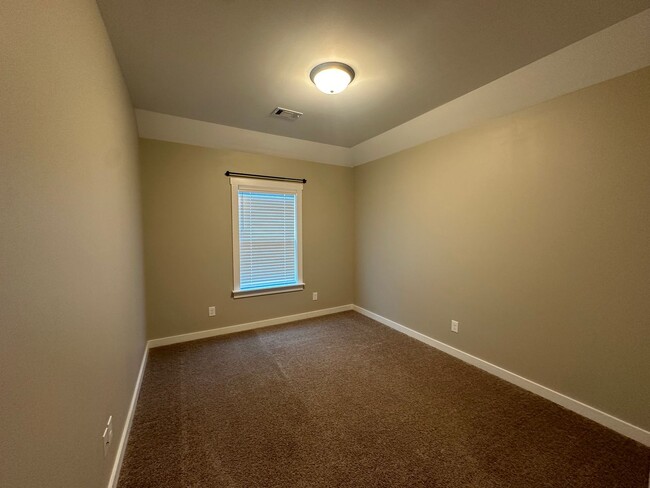 Building Photo - Beautiful Prattville Home