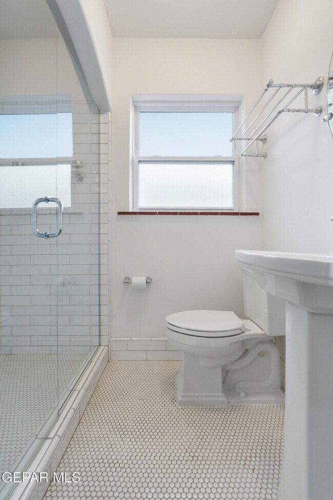 Building Photo - 3224 N Stanton St