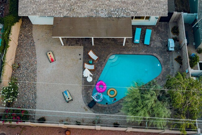 Building Photo - NO HOA Heated Pool-Gorgeous 3bed/2bath Home in Old Town Scottsdale