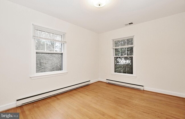 Building Photo - 4509 Ellicott St NW