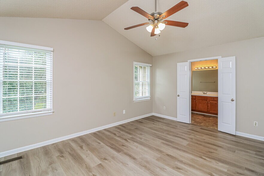 Building Photo - 5039 Mickleton Way
