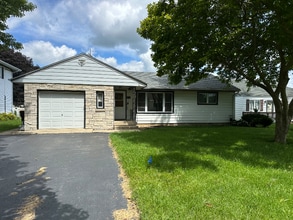 Building Photo - 421 E South St