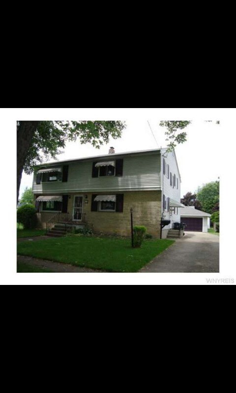Front of Apartment - 194 11th Ave