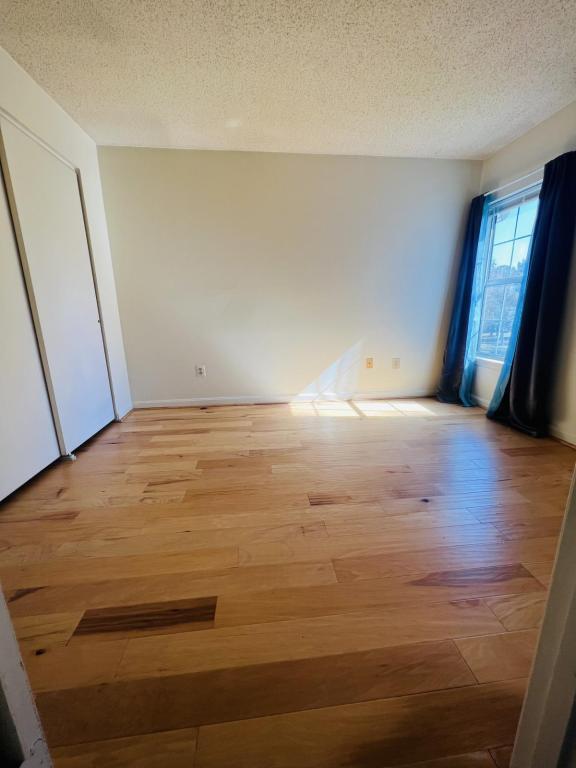 Building Photo - 10417 Beacon Ridge Dr