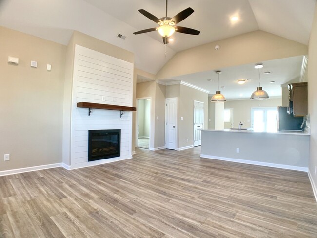 Building Photo - 432 Ayden Ln