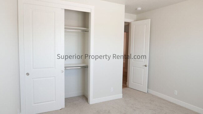 Building Photo - Newer 3 Bed, 2 Bath home in Brio