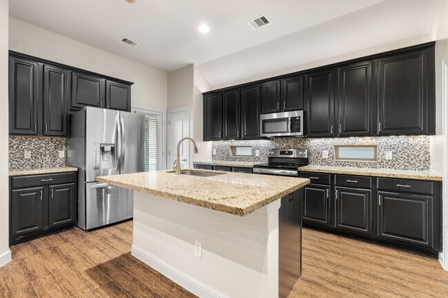 Building Photo - 2934 Whitman Dr