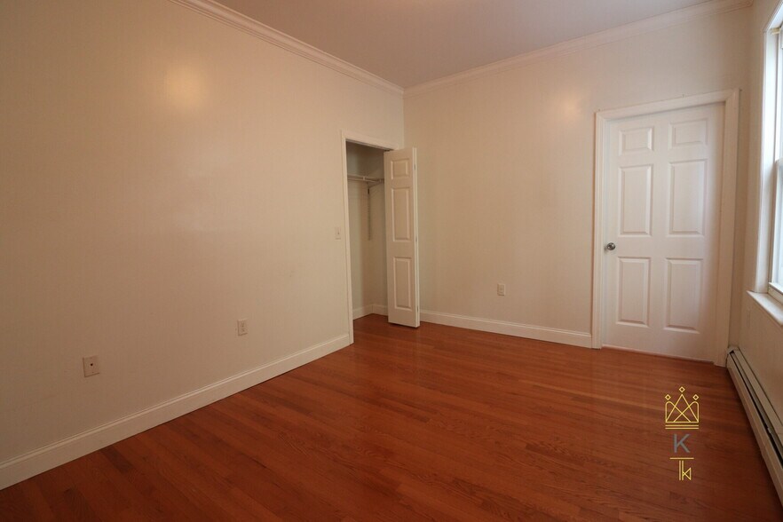 Building Photo - 22 Darling St