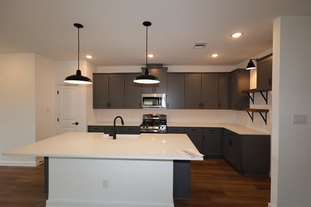 Building Photo - 1291 Okeechobee Dr