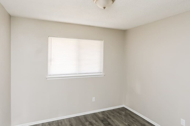 Building Photo - 2626 Princeton Dr