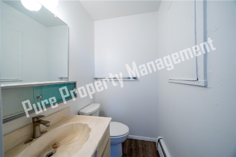 Building Photo - 580 Bookcliff Ave