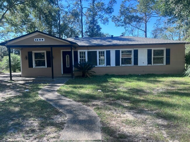 Primary Photo - 1608 Hartwell Dr