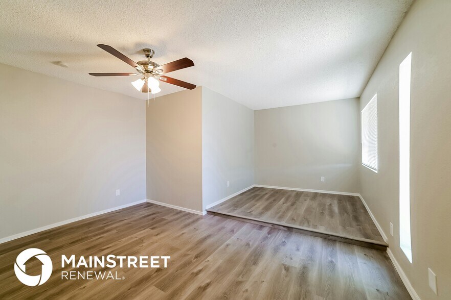 Building Photo - 10414 W Calle De Plata