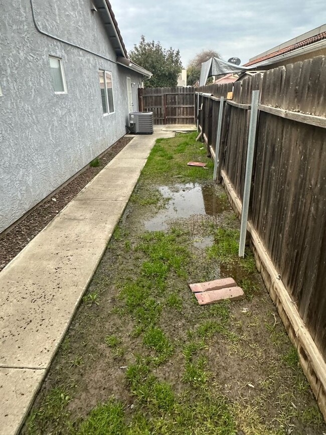 Building Photo - 5449 W Ashland Ct