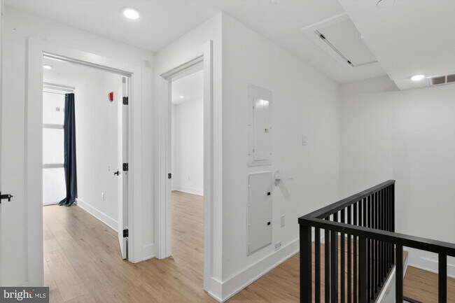 Building Photo - 59 N 2nd St