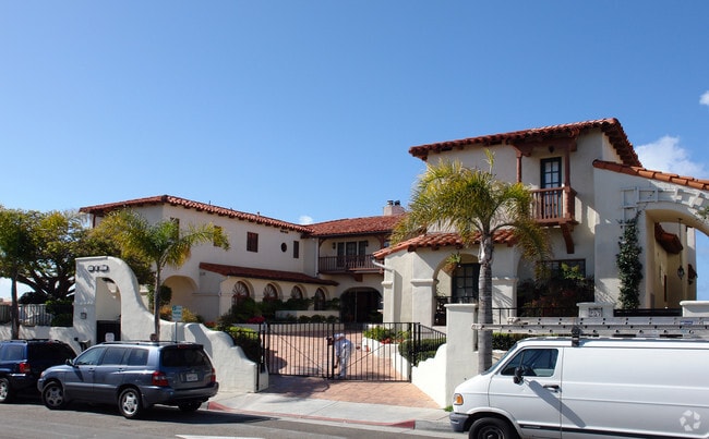 Building Photo - Casa De Marca
