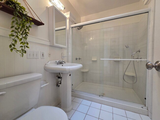 Building Photo - Beautiful Encinitas Home with Ocean Views!
