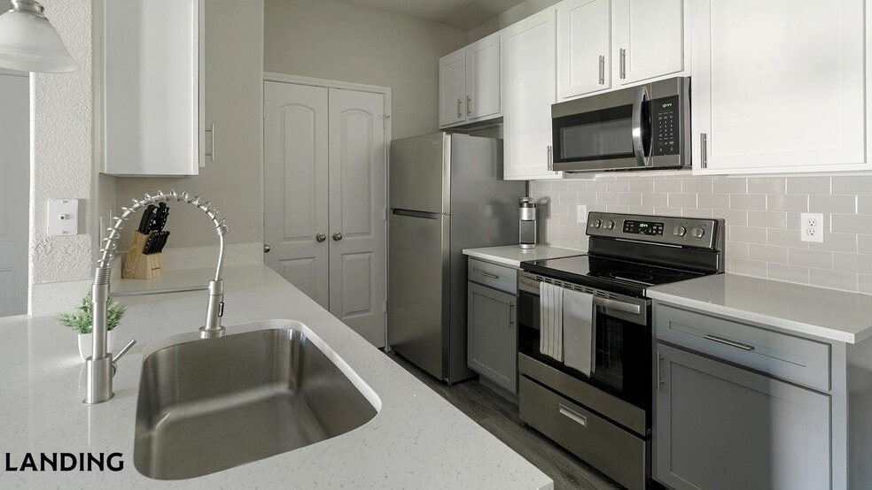 Building Photo - 501 Sarah Deel Dr