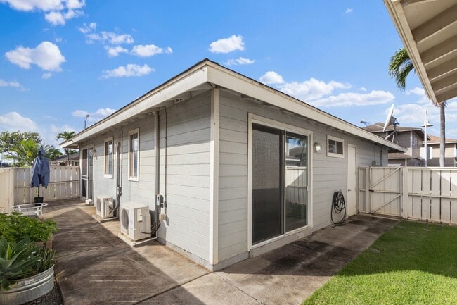 Building Photo - Bright & Updated 2BR Home in Kapolei | Solar, 2-Car Garage & Pet-Friendly Yard