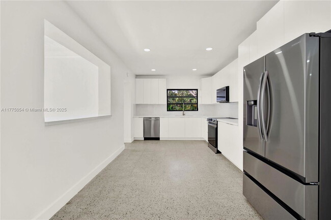 Building Photo - 9790 SW 136th St