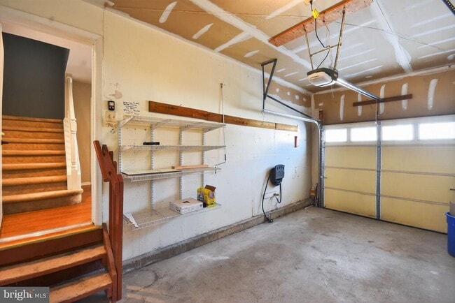 Building Photo - 74 Castleton Rd