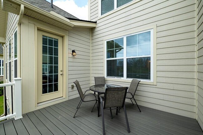 Building Photo - 3031 N Spurway Dr