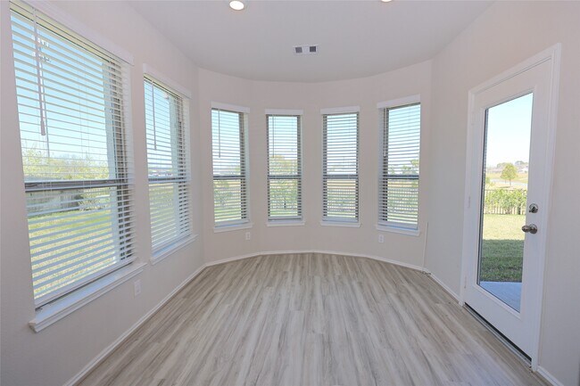 Building Photo - 1342 Wild Mustang Trl