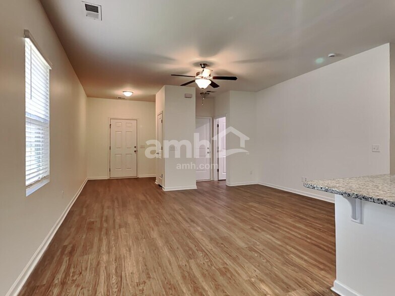 Building Photo - 218 Orion Way