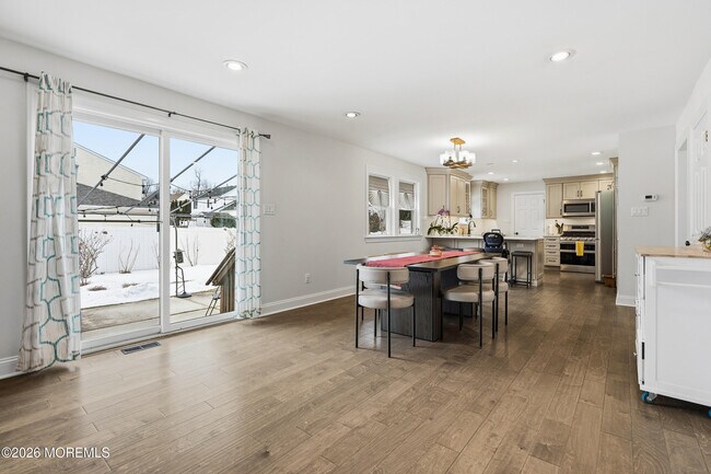 Building Photo - 720 Talmadge Ave