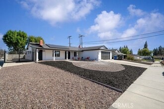 Building Photo - 1758 N Madera Ave