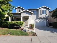 Building Photo - Large Single Family Home in Desirable Univ...