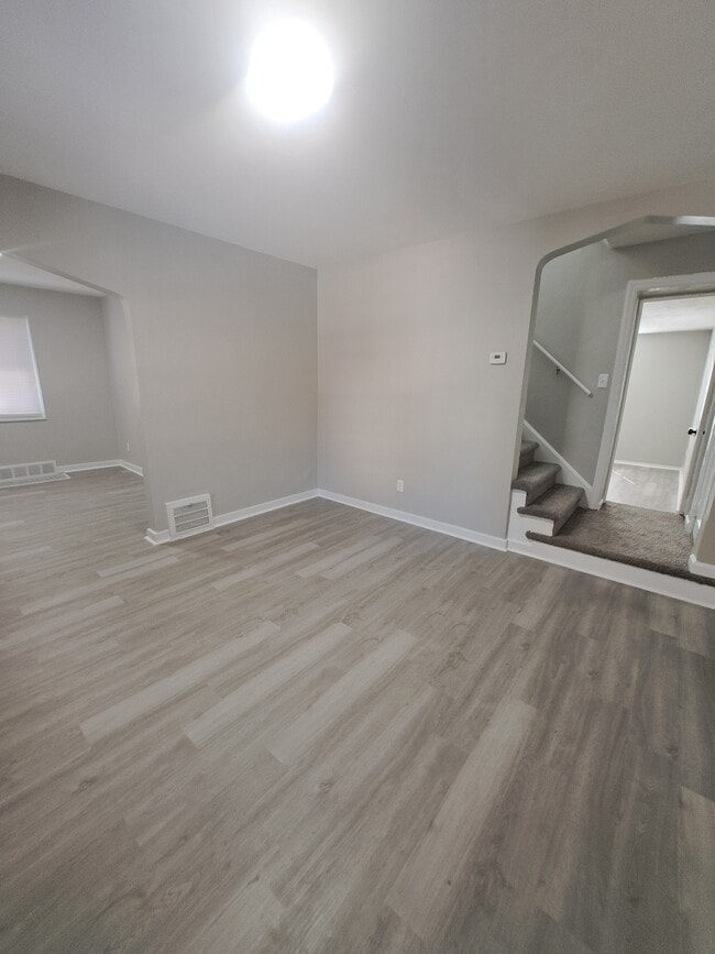 Building Photo - 326 Church Ave