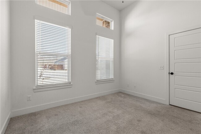 Building Photo - 6300 SW Beacon St