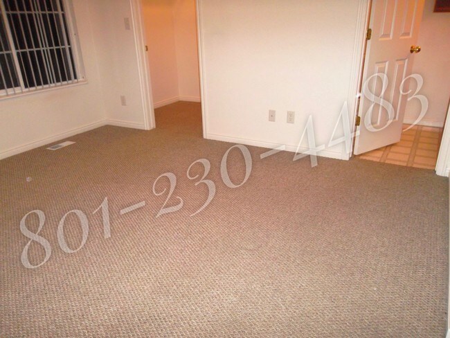 Master bedroom - 2063 Boysenberry Dr