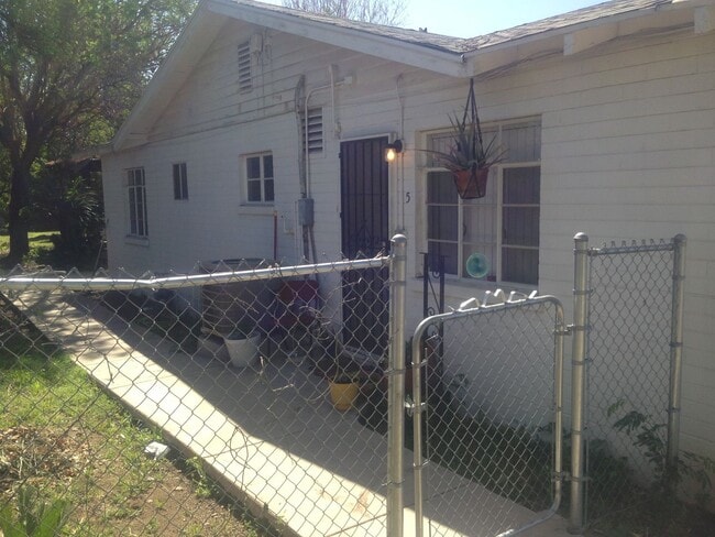 Building Photo - 1409 S Mill
