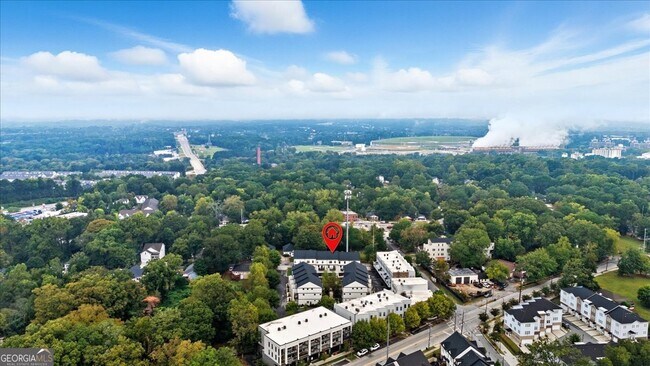 Building Photo - 2030 Main St NW