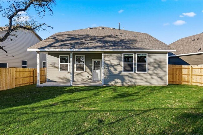 Building Photo - 158 Lake Shore Dr