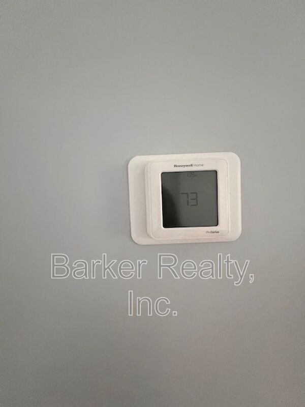 Building Photo - 1602 Pender St